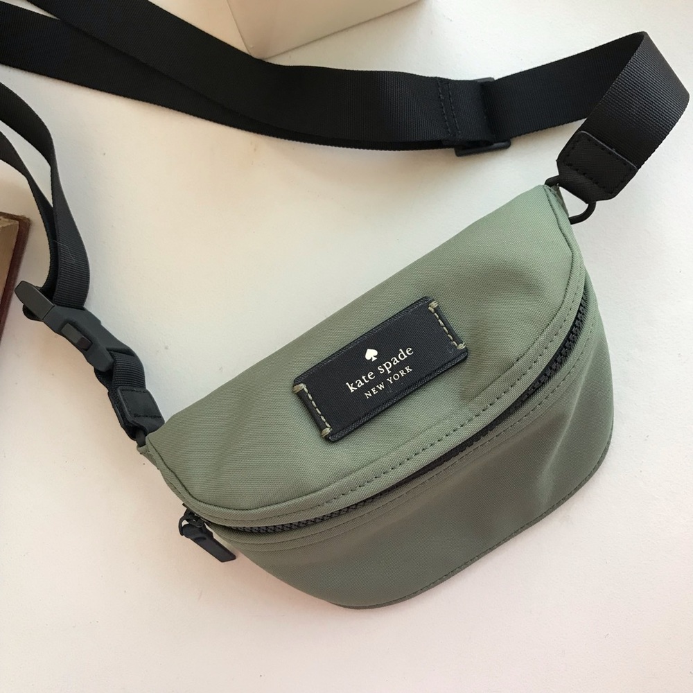 {sold} BNWOT Kate Spade canvas side bag